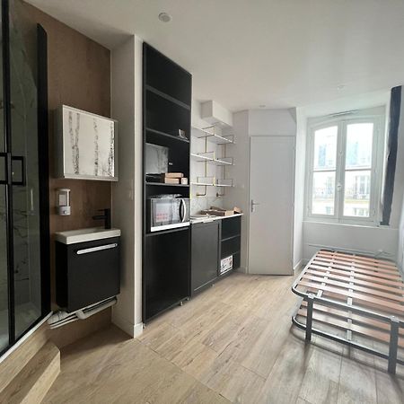 Batignolles, Montmartre Chambre 12M2 , Metro 13 Et 14 パリ エクステリア 写真