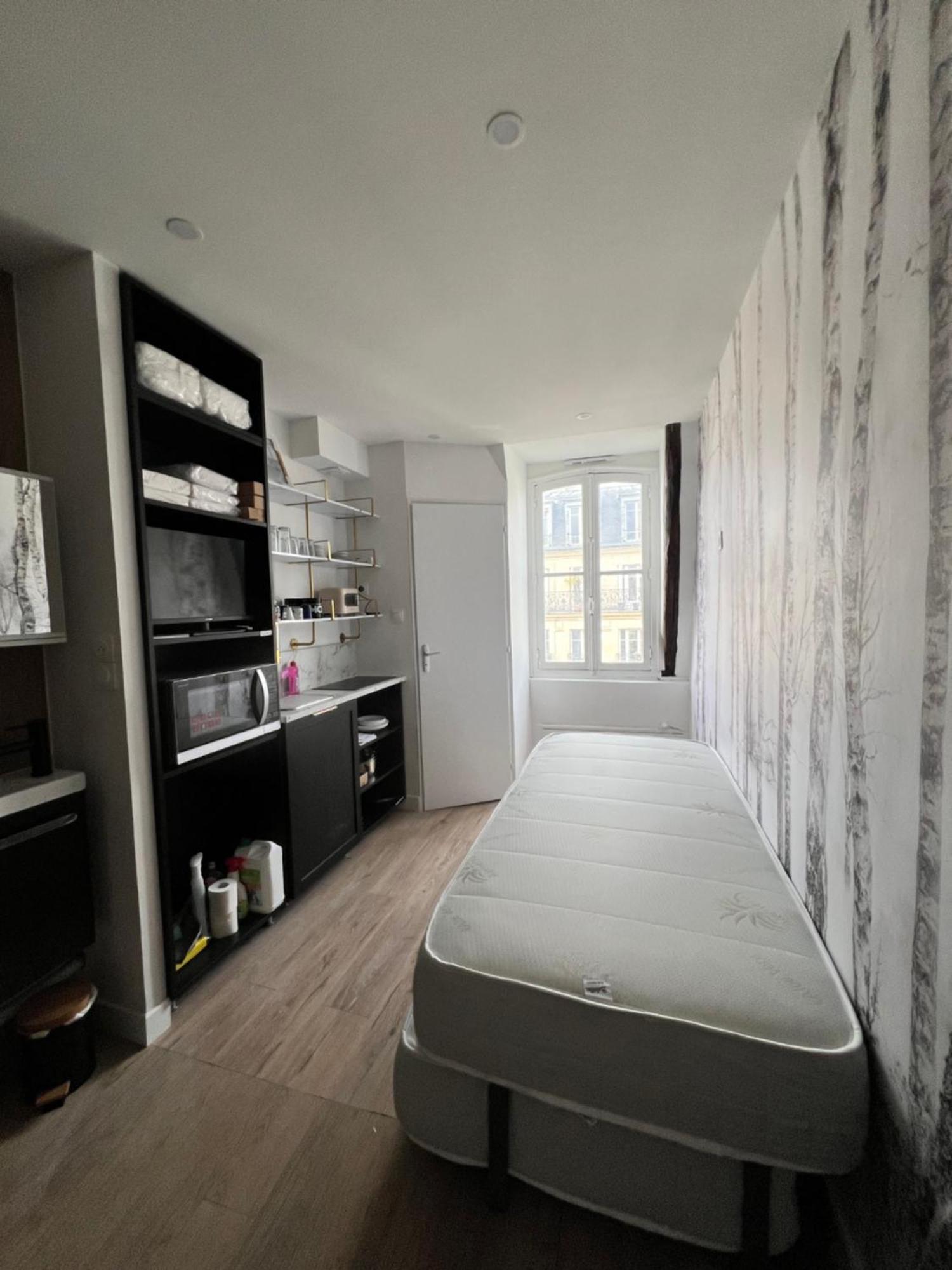 Batignolles, Montmartre Chambre 12M2 , Metro 13 Et 14 パリ エクステリア 写真