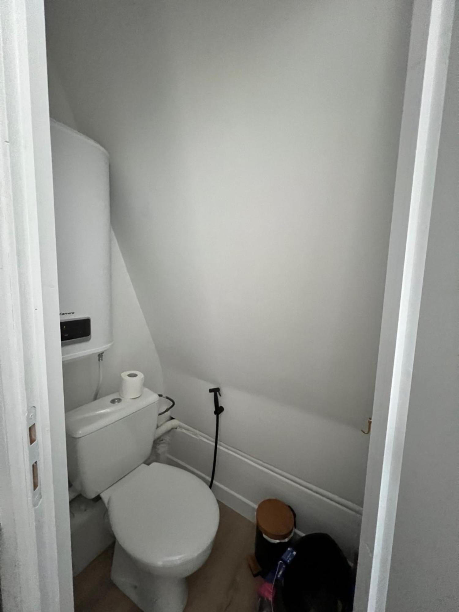 Batignolles, Montmartre Chambre 12M2 , Metro 13 Et 14 パリ エクステリア 写真