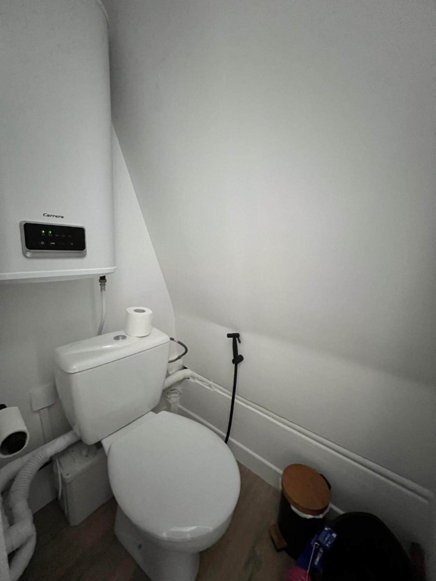 Batignolles, Montmartre Chambre 12M2 , Metro 13 Et 14 パリ エクステリア 写真