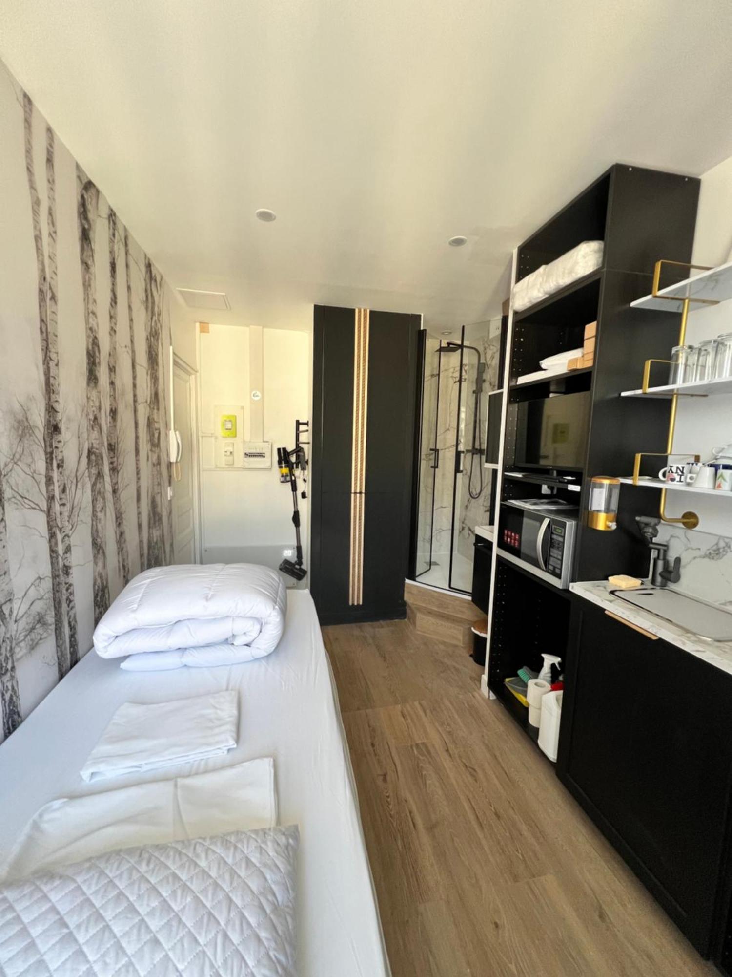 Batignolles, Montmartre Chambre 12M2 , Metro 13 Et 14 パリ エクステリア 写真